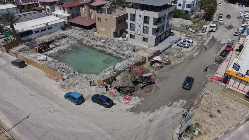 Hatay Büyükşehir Belediyesi Arsuz'da yönlendirilebilir yatay delgi yöntemiyle içme suyu altyapısını güçlendiriyor