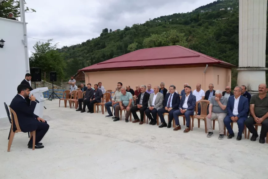 Trabzon Büyükşehir Belediye Başkanı Ahmet Metin Genç: “Hoca Mezarı Yaylası yolunun betonlama çalışmalarına bir ay içinde başlıyoruz”