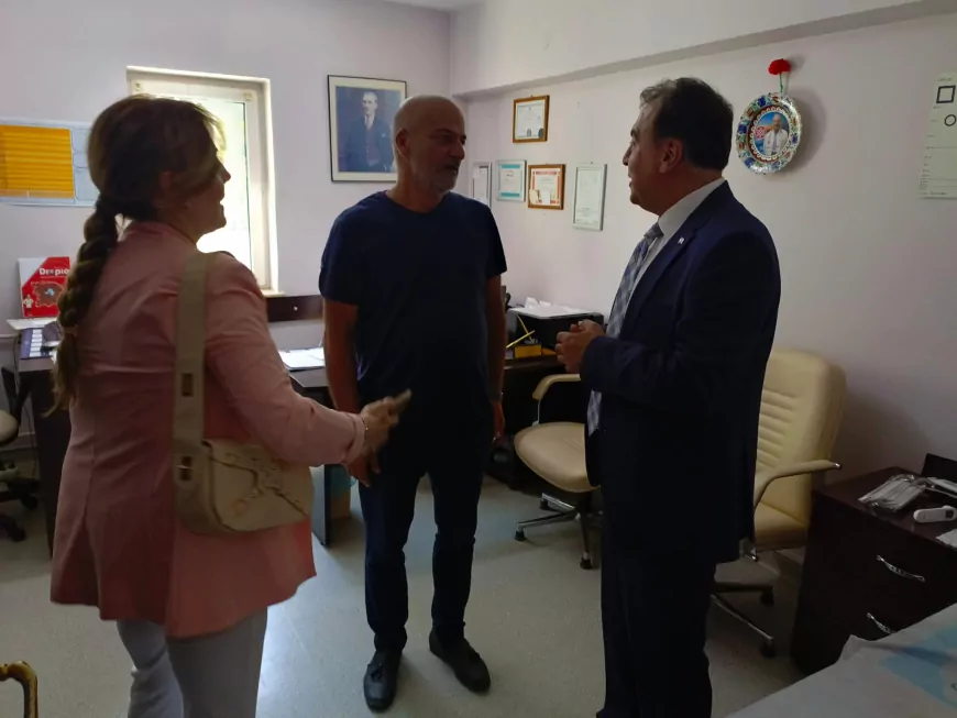 Milliyetçi Hareket Partisi Eskişehir İl Başkanı Ayhan Sezer Ertuğrulgazi Aile Sağlığı Merkezi'ni Ziyaret Etti