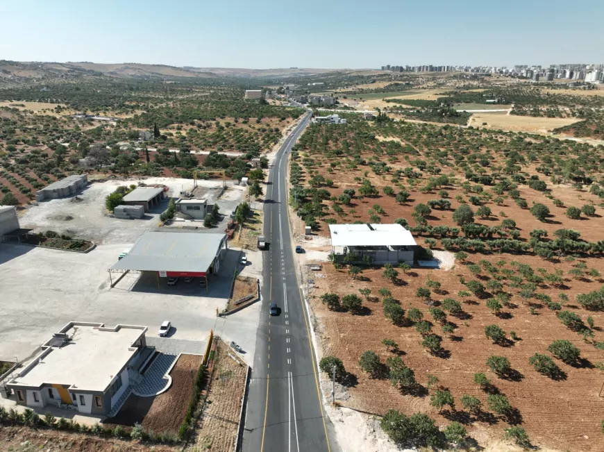 Şanlıurfa Büyükşehir Belediyesi Açıksu Caddesi ile Azerbaycan Bulvarı bağlantı yolunda trafik güvenliğini artıran çalışmaları tamamladı