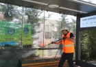 Van Büyükşehir Belediyesi Kent Genelindeki Kapalı Otobüs Duraklarında Hijyen Çalışmalarını Sürdürüyor
