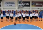 Şanlıurfa Büyükşehir Belediyesi Yaz Basketbol Kurslarıyla Çocuklar Yaz Tatilini Sporla Değerlendiriyor