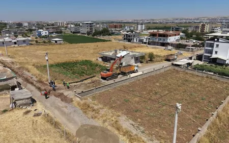 Diyarbakır Büyükşehir Belediyesi DİSKİ Bismil Kooperatif Mahallesi’nde kanalizasyon şebekesini 5 kilometre genişletti