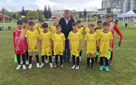 Eskişehir'de Amatör Futbolda Kulüpler Birer Birer Ligden Çekilirken Çiftelerspor Başkanı Rıdvan Özen: “Yaşatılan Her Kulüp, Kazanılan Bir Gençtir”