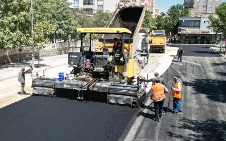 Şanlıurfa Büyükşehir Belediyesi Siverek'in İki Ana Caddesini Modern Ulaşım Standartlarına Kavuşturuyor