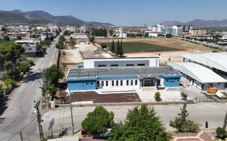 Hassa’ya 200 Seyirci Kapasiteli Yarı Olimpik Yüzme Havuzu Kazandırıldı