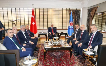 Adalet Bakanı Akın Gürlek Trabzon Büyükşehir Belediyesi’ni ziyaret etti, kent yatırımları ve adalet hizmetleri görüşüldü