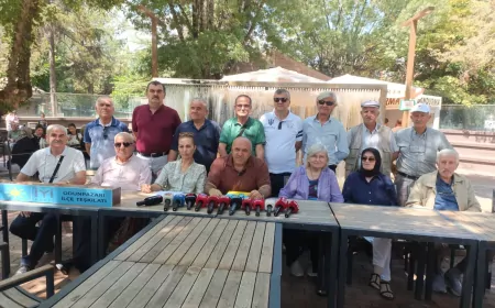 İYİ Parti Odunpazarı İlçe Başkanı Gürol Yer: “Okul kayıt parası borsası almış başını gitmekte”