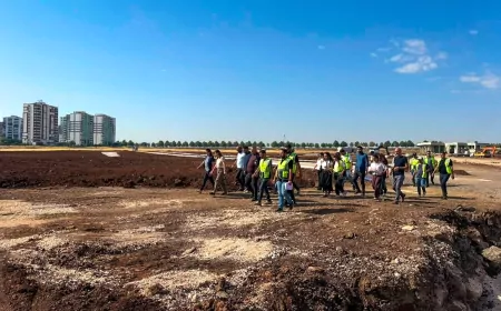 Diyarbakır Büyükşehir Belediyesi Eşbaşkanı Serra Bucak, 511 bin metrekareyi aşan iki park projesini inceledi