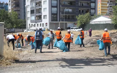 Diyarbakır Medya Mahallesi’nde belediyeler ve yurttaşlardan kolektif temizlik çalışması