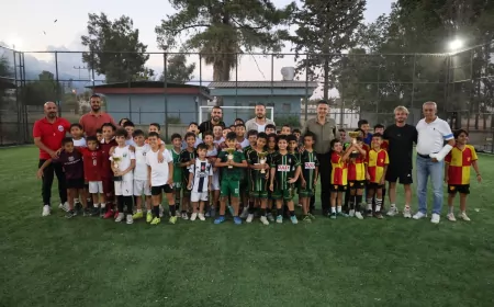 Hatay Büyükşehir Belediyesinin Kırıkhan Soğuksu Halı Sahası Futbol Turnuvasıyla Hizmete Açıldı