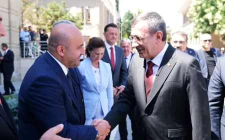 Eskişehir Kalkınma Platformu şehrin önceliklerini Cumhurbaşkanı Yardımcısı Cevdet Yılmaz’a aktardı