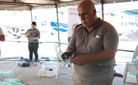 Hatay Büyükşehir Belediyesi Samandağ’da balık ağı örme kursuyla üretim ve istihdamı destekliyor