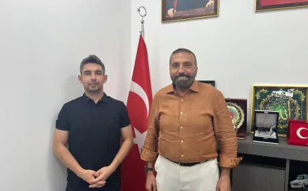 Karacahöyük Mahalle Muhtarı Erdoğan Çaygeçen: “Demir yolu köyümüzü ikiye böldü, kadastral yollarımıza geçiş istiyoruz”