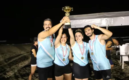 Hatay’da 30 Ağustos Zafer Bayramı coşkusu Arsuz’daki Plaj Voleybol Turnuvası ile başladı