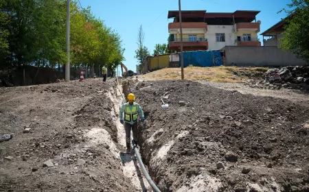 DİSKİ Çarıklı Mahallesi’nde 15 yıllık içme suyu hattını yeniliyor