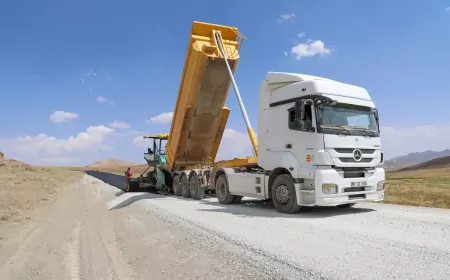 Van Saray’da 5 mahalle ve bir mezrayı bağlayan 10 kilometrelik yol sıcak asfaltla buluşuyor