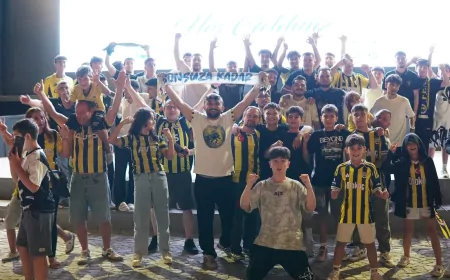 Karabük’te Yenişehir Yazlık Sinema Fenerbahçe’nin Avrupa zaferiyle doldu taştı