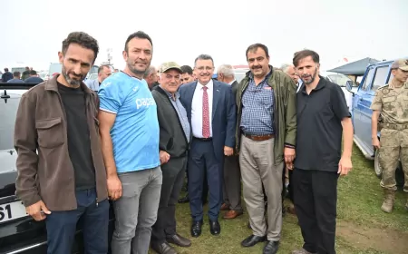 Trabzon Büyükşehir Belediye Başkanı Ahmet Metin Genç: “Gurbette yaşayan hemşehrilerimizle hasret gideriyor, birlik ve beraberliğimizi pekiştiriyoruz”