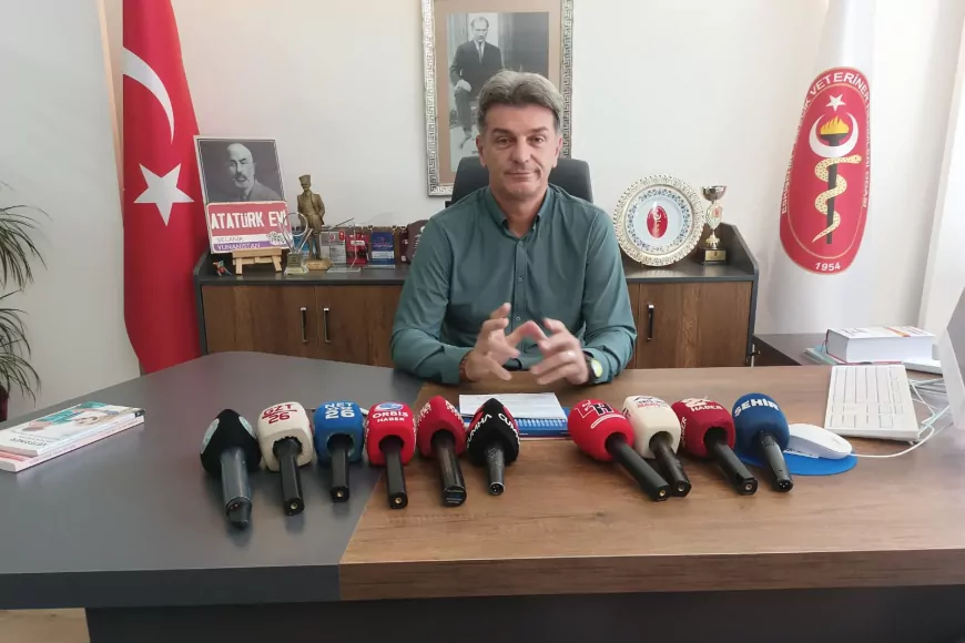 ESKİŞEHİR BİLECİK VETERİNER HEKİMLER ODASI BAŞKANI ERDİNÇ YUVA: “BU GÜNLERDE HER VATANDAŞIMIZDAN BİR KAP SUYU EVLERİNİN VE İŞ YERLERİNİN ÖNÜNE KOYMALARINI RİCA EDİYORUZ”