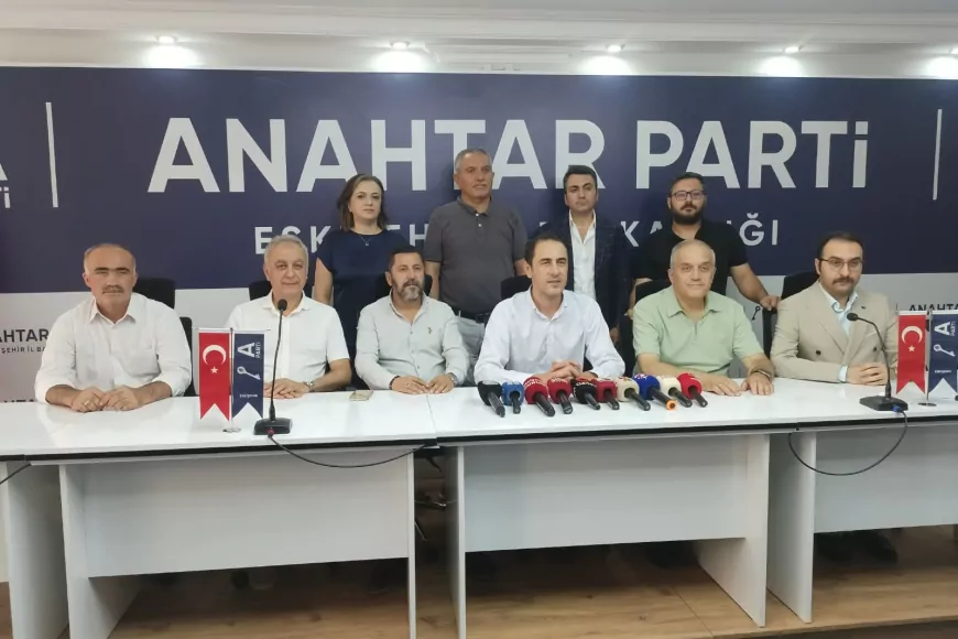 Anahtar Parti Eskişehir İl Başkanı Çağlar Ölce: “Eskişehir Demirspor kaderine terk edilemez”