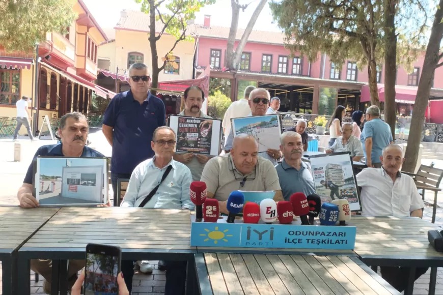 İYİ Parti Odunpazarı İlçe Başkanı Gürol Yer: “Eskişehir Demirspor kapanma tehlikesiyle karşı karşıya”