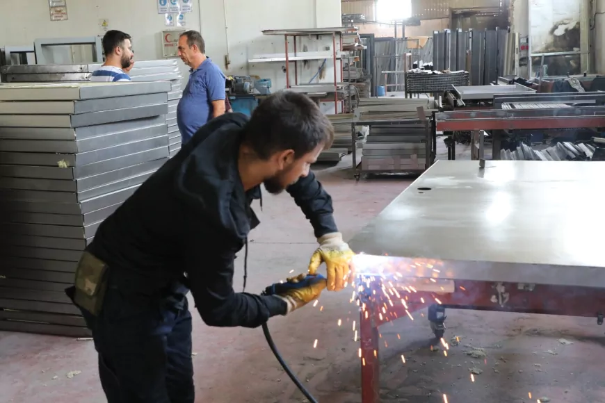 Hatay Büyükşehir Belediyesi HAKİM Projesi ile çelik kapı sektörüne nitelikli personel yetiştiriyor