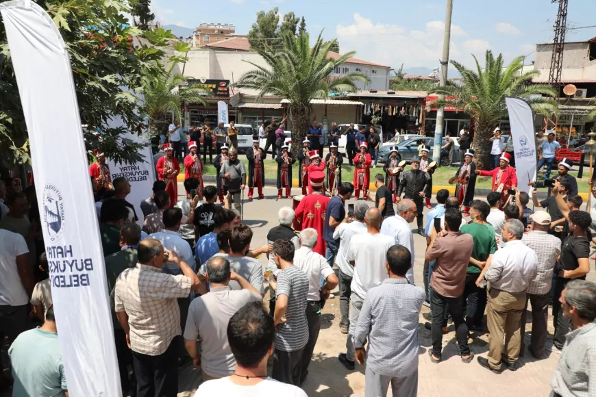 Hatay Büyükşehir Belediyesi Mehteranı Hassa’da Ecdadın İzinde programıyla vatandaşlarla buluştu