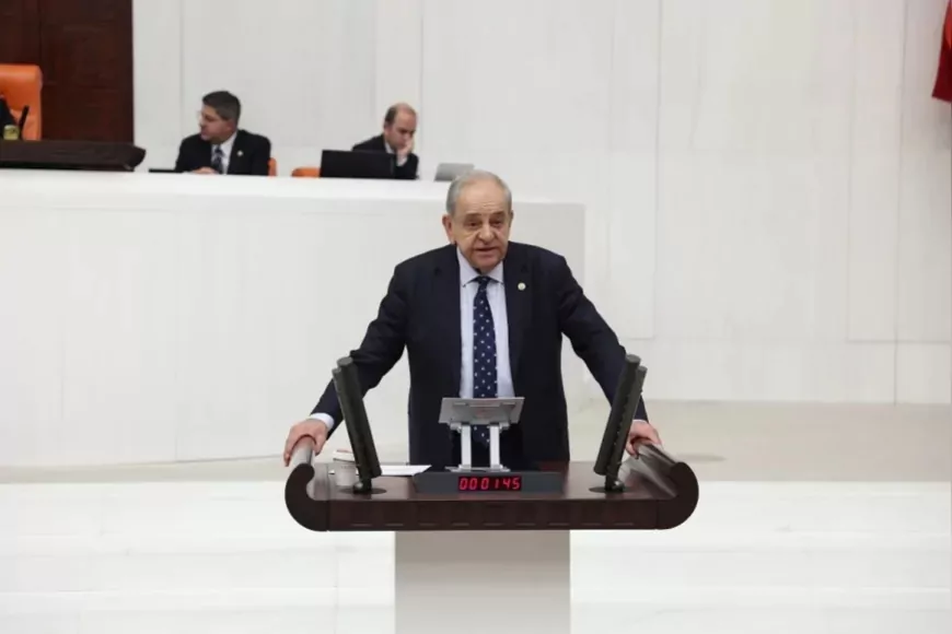 CHP İzmir Milletvekili Rıfat Nalbantoğlu: “Deprem değil zihniyet öldürüyor” diyerek İzmir için acil önlem çağrısı yaptı