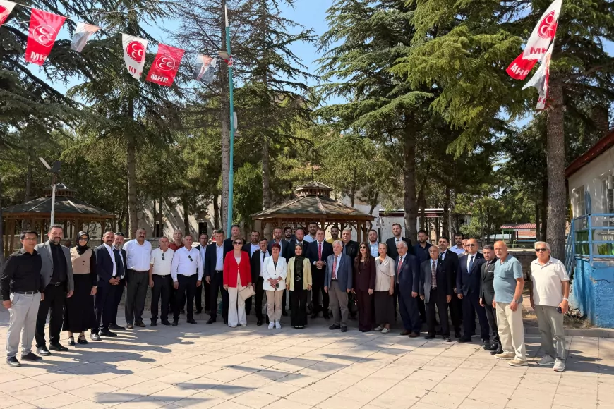 MHP Eskişehir İl Başkanı Ayhan Sezer: “Han’da çalmadık kapı, sıkmadık el, dinlemedik vatandaş bırakmayacağız”