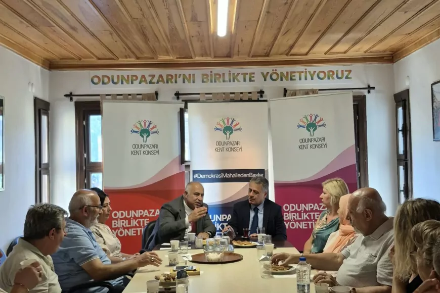 Odunpazarı Kaymakamı Ahmet Hikmet Şahin’den Kent Konseyine ziyaret: Mahallelerin sorunları ve çözüm önerileri görüşüldü