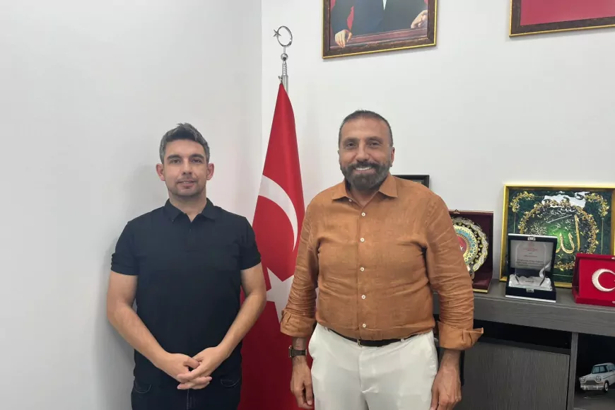 Karacahöyük Mahalle Muhtarı Erdoğan Çaygeçen: “Demir yolu köyümüzü ikiye böldü, kadastral yollarımıza geçiş istiyoruz”