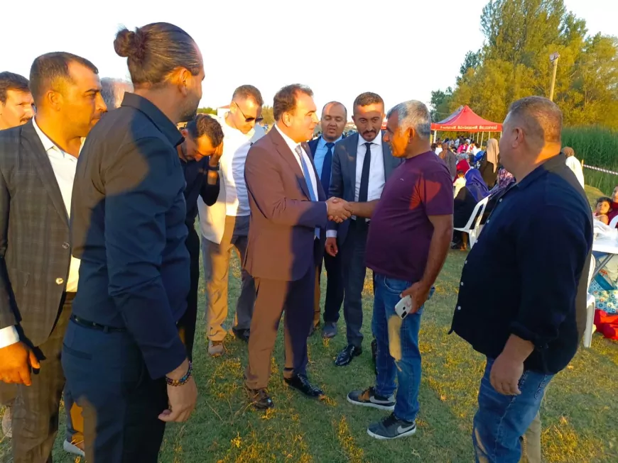 Milliyetçi Hareket Partisi Eskişehir İl Başkanı Ayhan Sezer Sığırcık Köyü Gurbetçi Şenliği'nde Vatandaşlarla Buluştu
