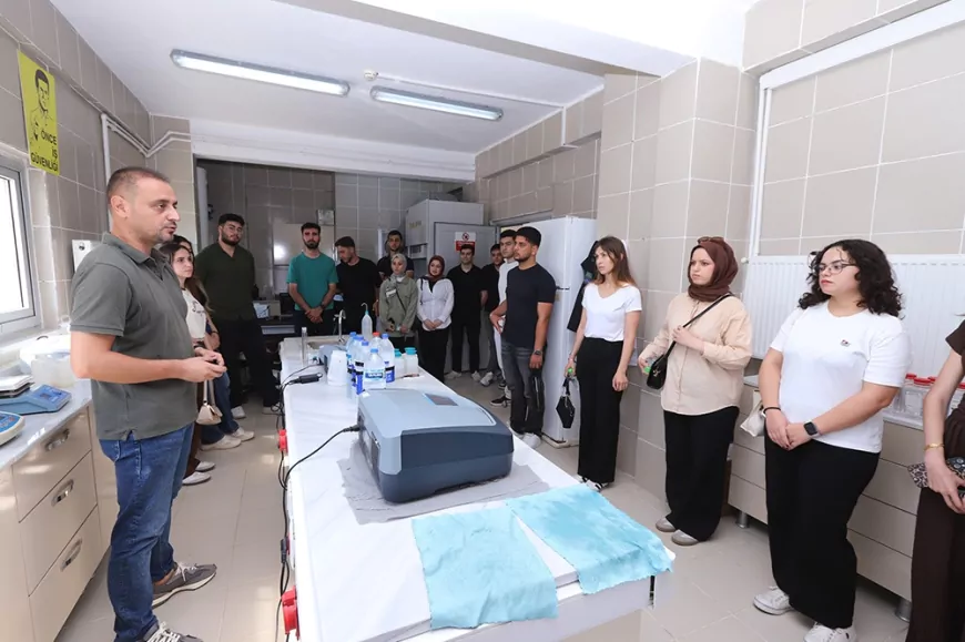 Hatay Büyükşehir Belediyesi Stajyer Öğrencileri Karaçay İçme Suyu Arıtma Tesisinde Suyun Yolculuğunu Yerinde İnceledi