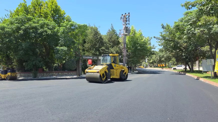 Şanlıurfa Büyükşehir Belediyesi Siverek'te 1.100 Metrelik Güzergâhta Yol Yapım Çalışmalarını Sürdürüyor