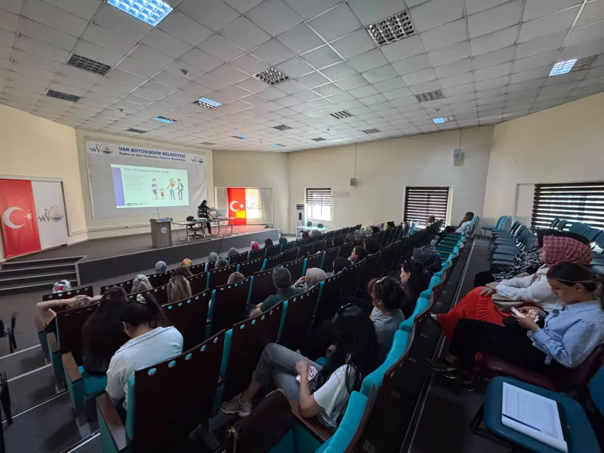 Van Büyükşehir Belediyesi Personeline Tütün Bağımlılığıyla Mücadele ve Sağlıklı Yaşam Semineri Düzenledi