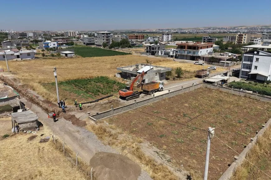 Diyarbakır Büyükşehir Belediyesi DİSKİ Bismil Kooperatif Mahallesi’nde kanalizasyon şebekesini 5 kilometre genişletti