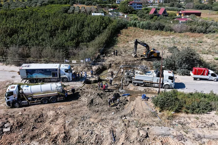 Hatay Büyükşehir Belediyesi HATSU Su Bulanıklığı Nedeniyle Antakya Defne ve Samandağ Abonelerine Bin Litre Suyu Ücretsiz Tanımladı