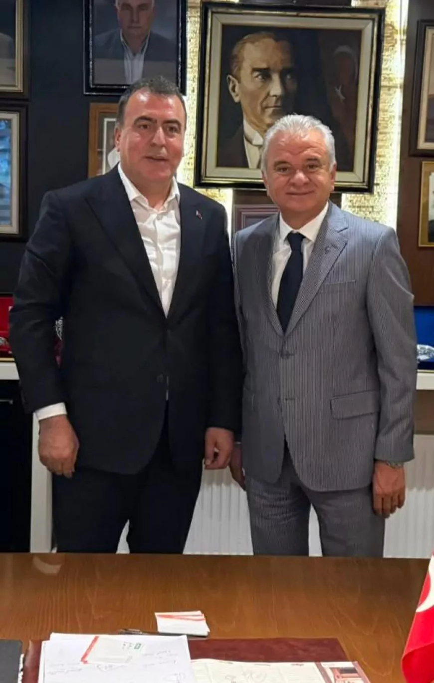 MHP Eskişehir İl Başkanı Ayhan Sezer, Eskişehir Ticaret Odası Başkanı Metin Güler ile kent ekonomisini değerlendirdi