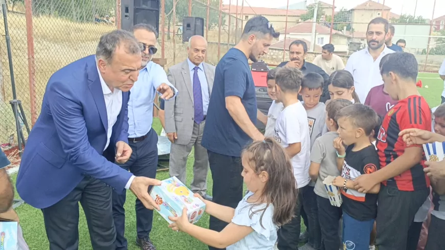 MHP Eskişehir İl Başkanı Ayhan Sezer Gökçeayva Şenliği’nde vatandaşlarla buluştu