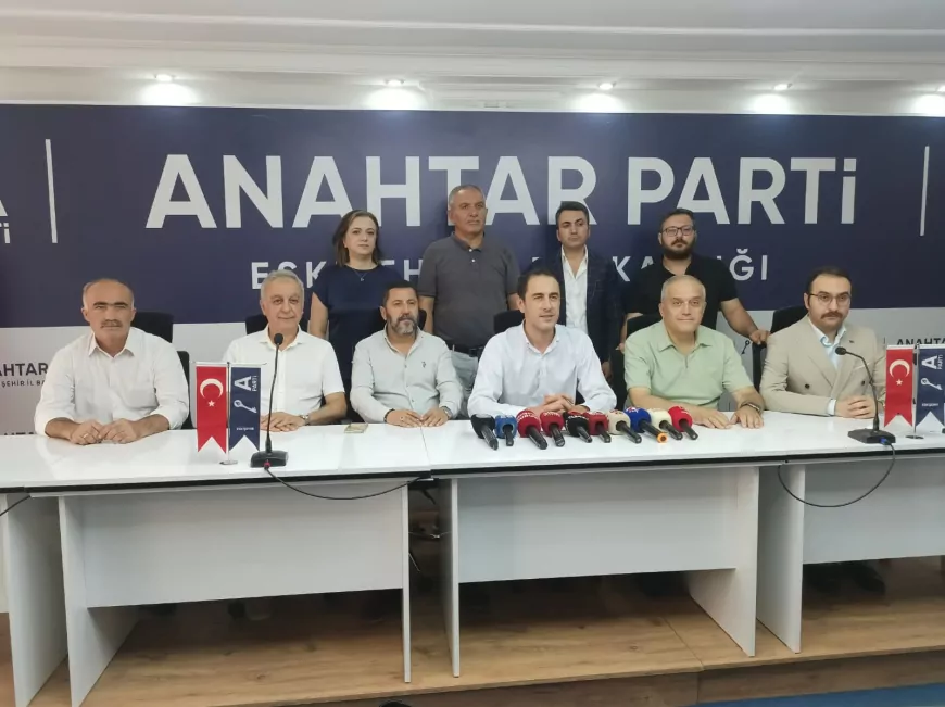 Anahtar Parti Eskişehir İl Başkanı Çağlar Ölce: “Eskişehir Demirspor kaderine terk edilemez”