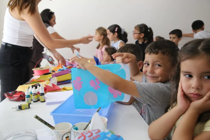 Hatay Büyükşehir Belediyesinin “Yaz Seninle Güzel” etkinlikleri Payas’ta çocukları teknoloji ve sanatla buluşturdu