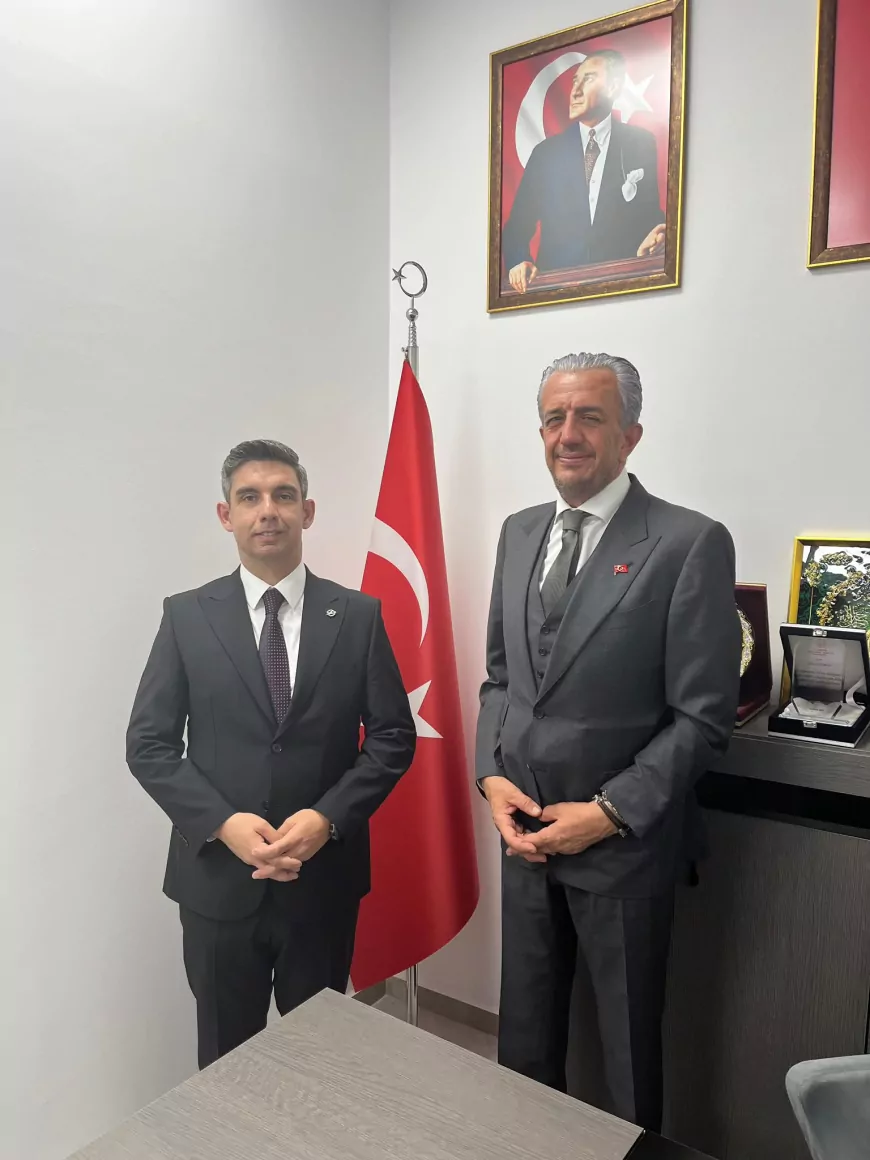 Kartal Vakfı Yönetim Kurulu Üyesi Cemil Onur Sürmeli’den THK Eskişehir Şubesine havacılık ziyareti