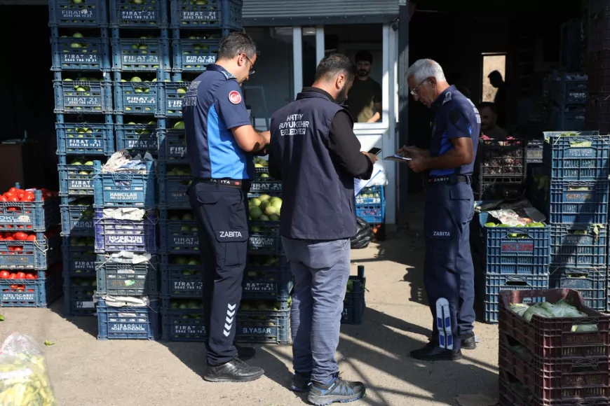 Hatay Büyükşehir Belediyesi zabıtasından sebze meyve halleri ile işletmelere kapsamlı denetim