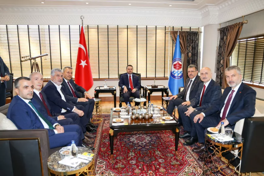 Adalet Bakanı Akın Gürlek Trabzon Büyükşehir Belediyesi’ni ziyaret etti, kent yatırımları ve adalet hizmetleri görüşüldü