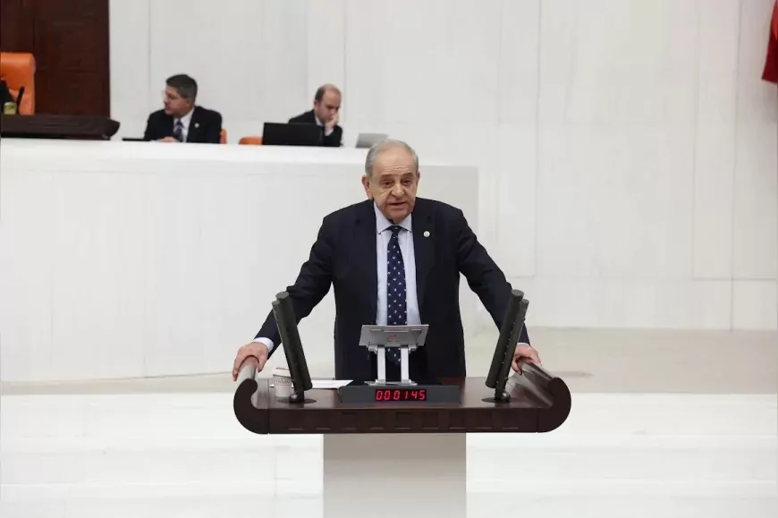 CHP İzmir Milletvekili Rıfat Nalbantoğlu: “Deprem değil zihniyet öldürüyor” diyerek İzmir için acil önlem çağrısı yaptı