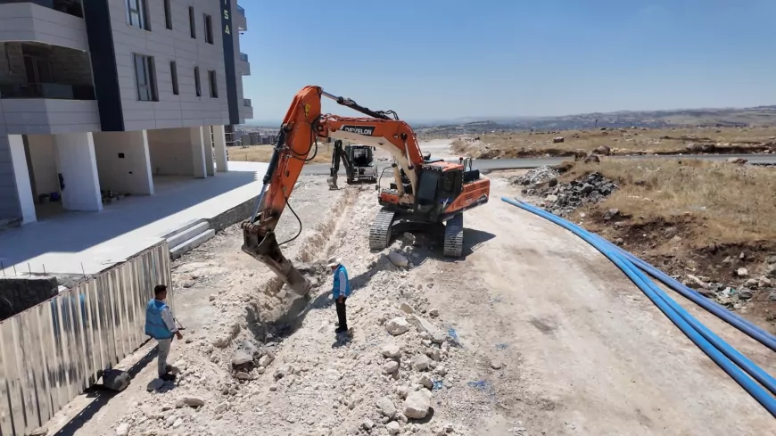 ŞUSKİ Karaköprü’de içme suyu altyapısını yeni şebeke hatlarıyla güçlendiriyor