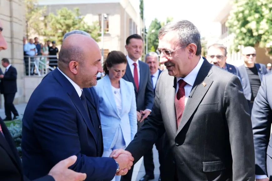 Eskişehir Kalkınma Platformu şehrin önceliklerini Cumhurbaşkanı Yardımcısı Cevdet Yılmaz’a aktardı