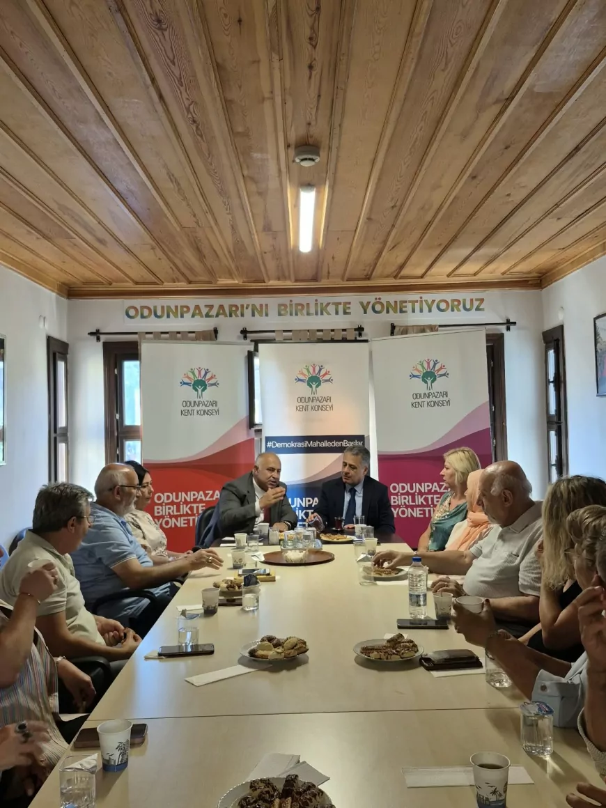 Odunpazarı Kaymakamı Ahmet Hikmet Şahin’den Kent Konseyine ziyaret: Mahallelerin sorunları ve çözüm önerileri görüşüldü