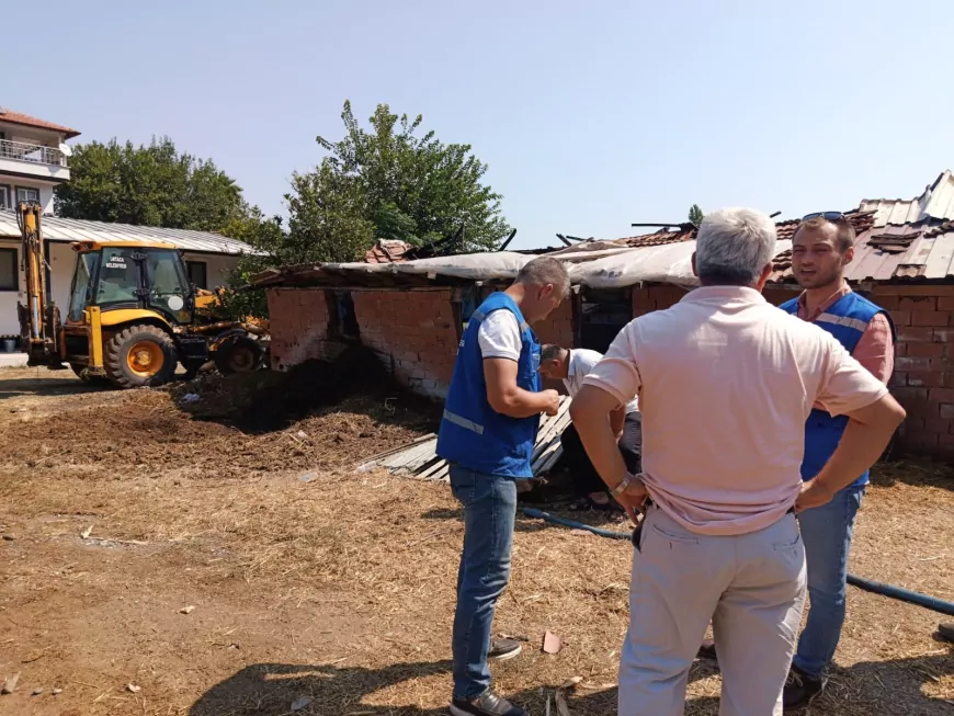 Muğla Büyükşehir Belediyesi Ortaca’da 500 balyası yanan üretici için harekete geçti